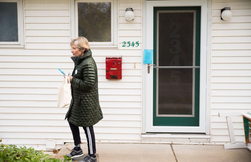 Bate’s casual yet strong strides reveal her determination to raise awareness for her cause.